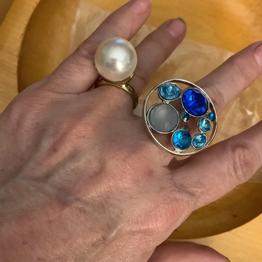 2 new Macys fashion rings